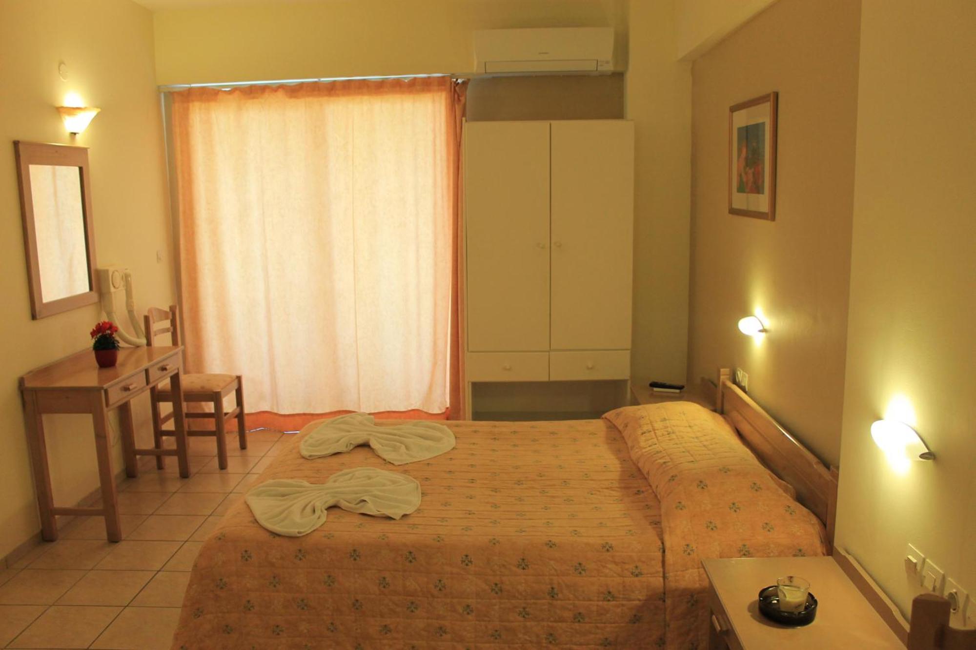 Varvaras Diamond Hotel Platanes  Room photo