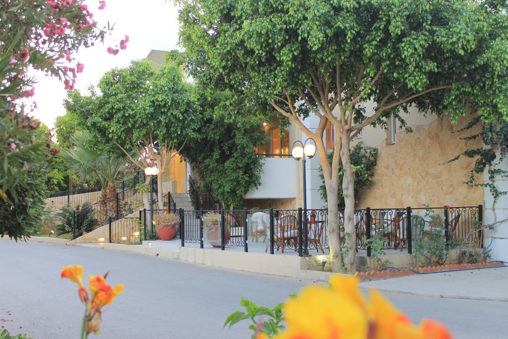 Varvaras Diamond Hotel Platanes  Exterior photo
