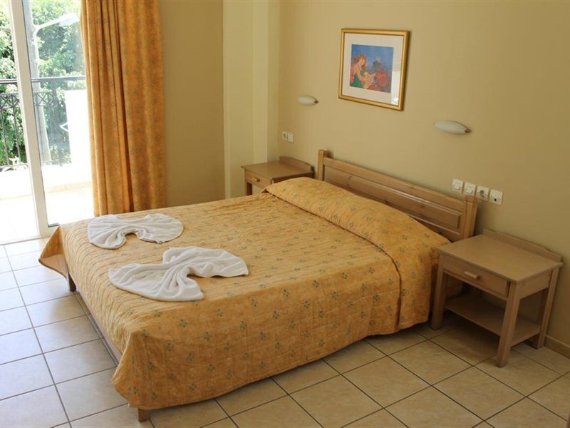Varvaras Diamond Hotel Platanes  Exterior photo